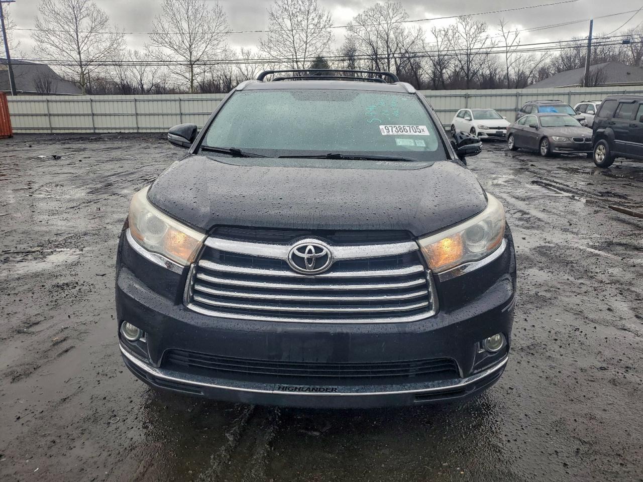 2016 TOYOTA HIGHLANDER XLE photo 5