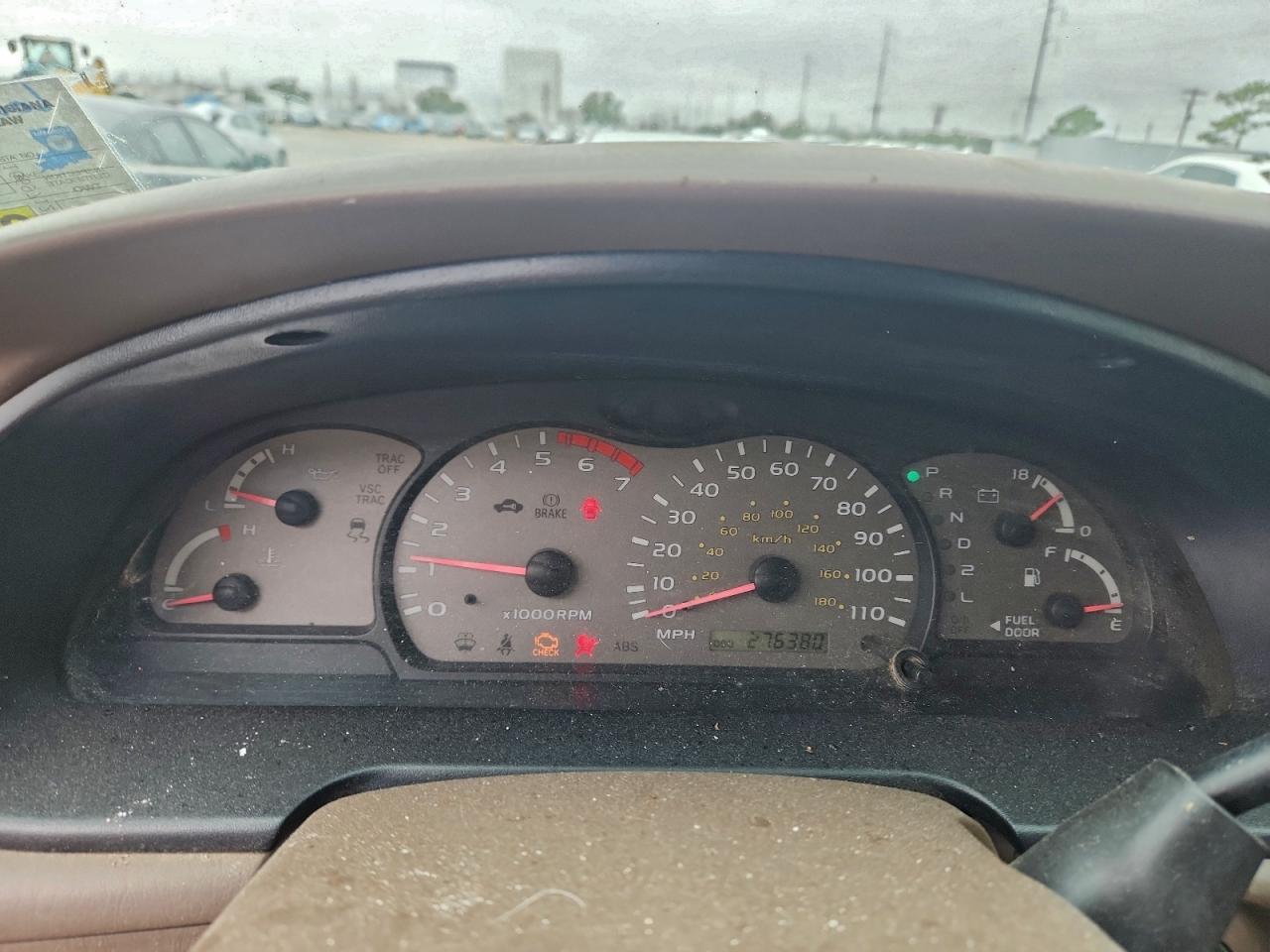 2004 TOYOTA SEQUOIA SR5 photo 9