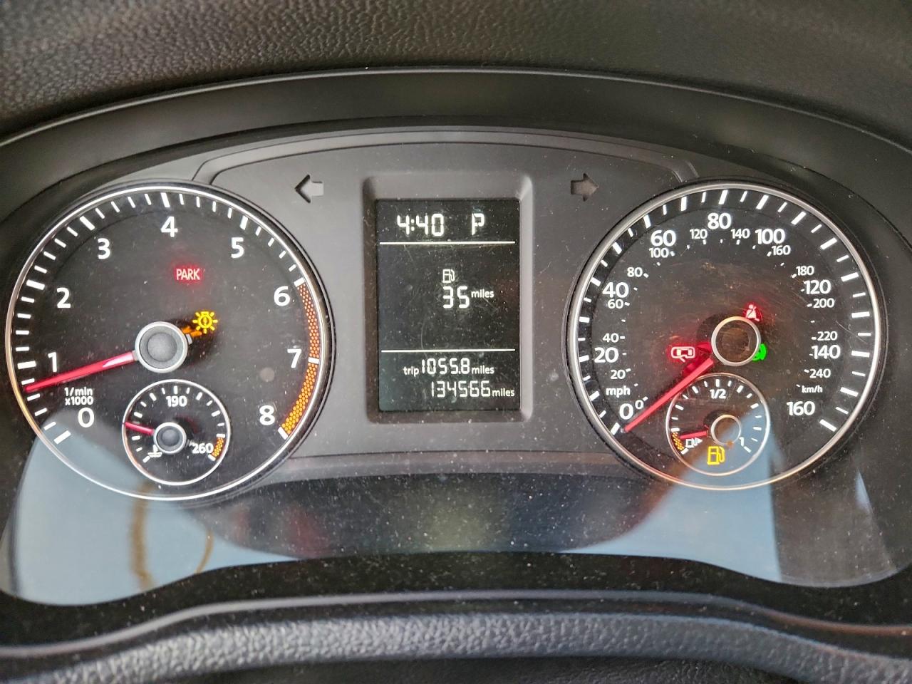 2014 VOLKSWAGEN PASSAT S photo 9