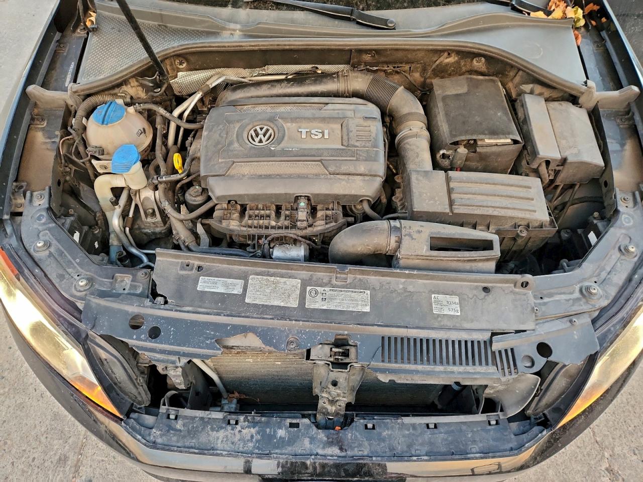 2014 VOLKSWAGEN PASSAT S photo 11