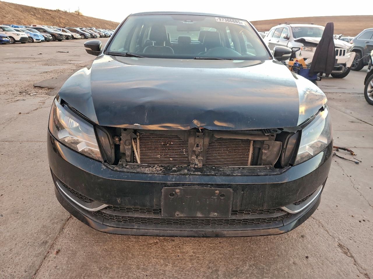 2014 VOLKSWAGEN PASSAT S photo 5
