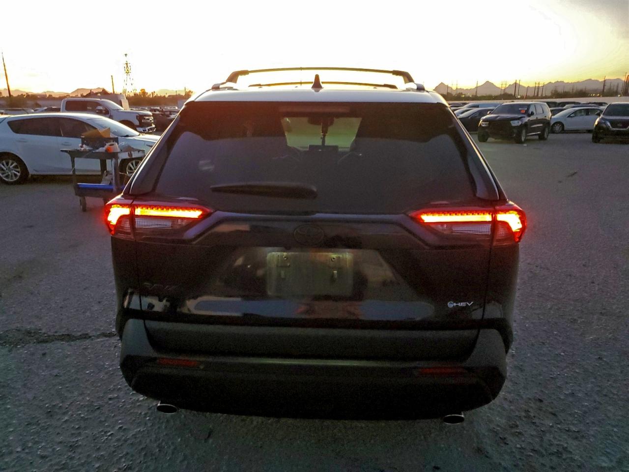 2025 TOYOTA RAV4 XLE photo 6