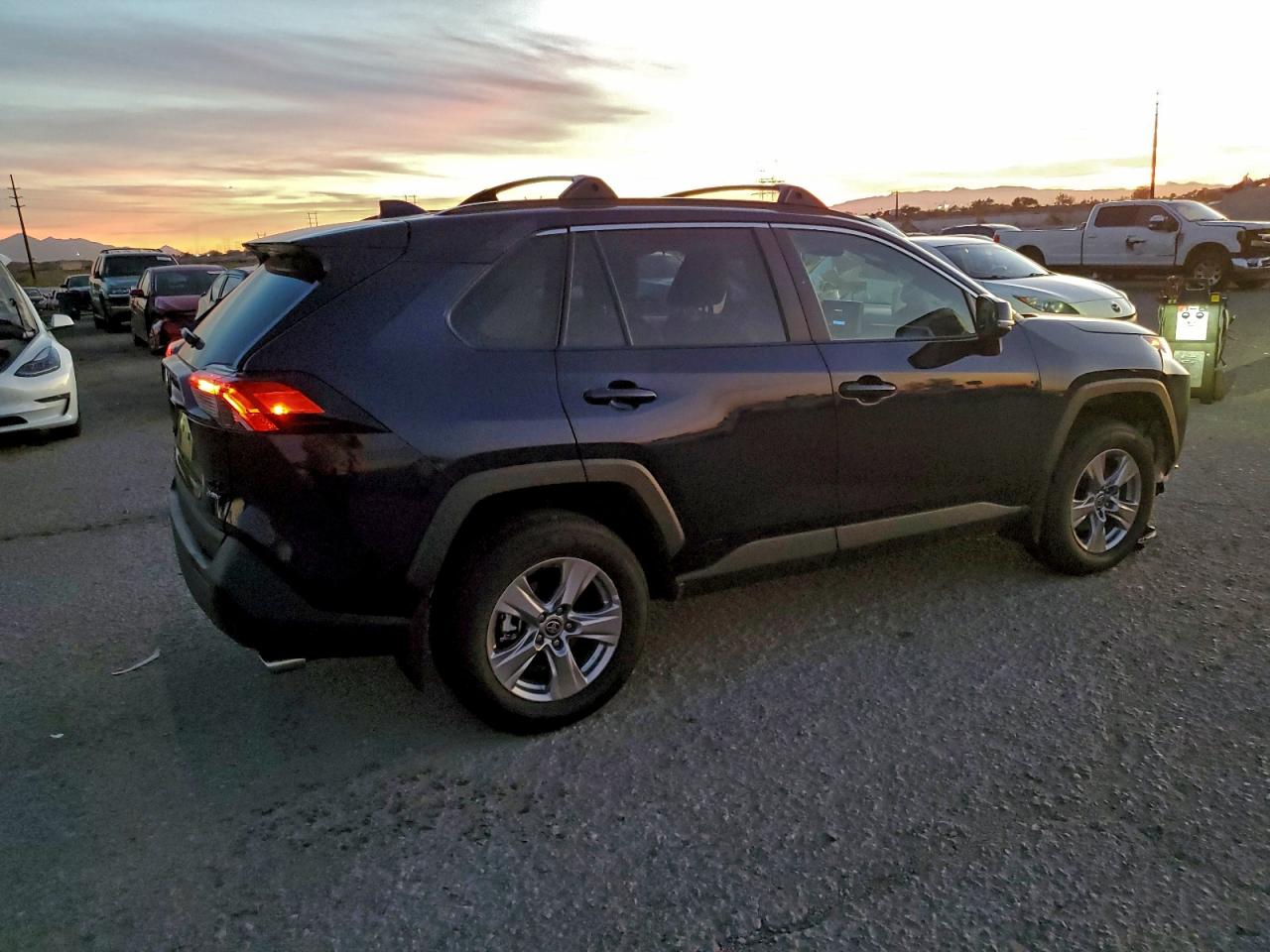 2025 TOYOTA RAV4 XLE photo 3