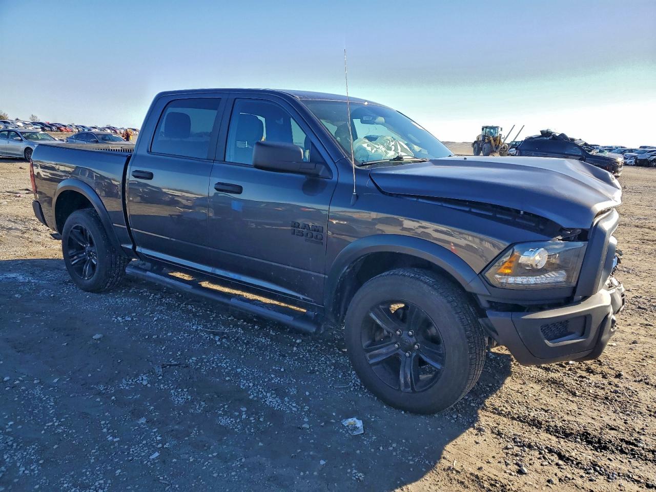2023 RAM 1500 CLASSIC SLT photo 4
