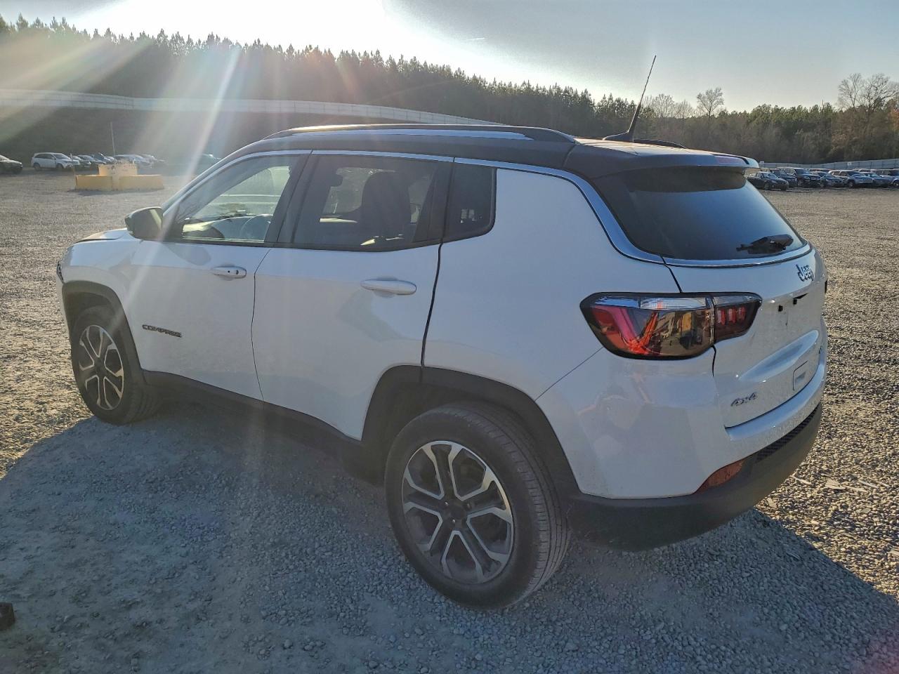 2022 JEEP COMPASS LIMITED photo 3