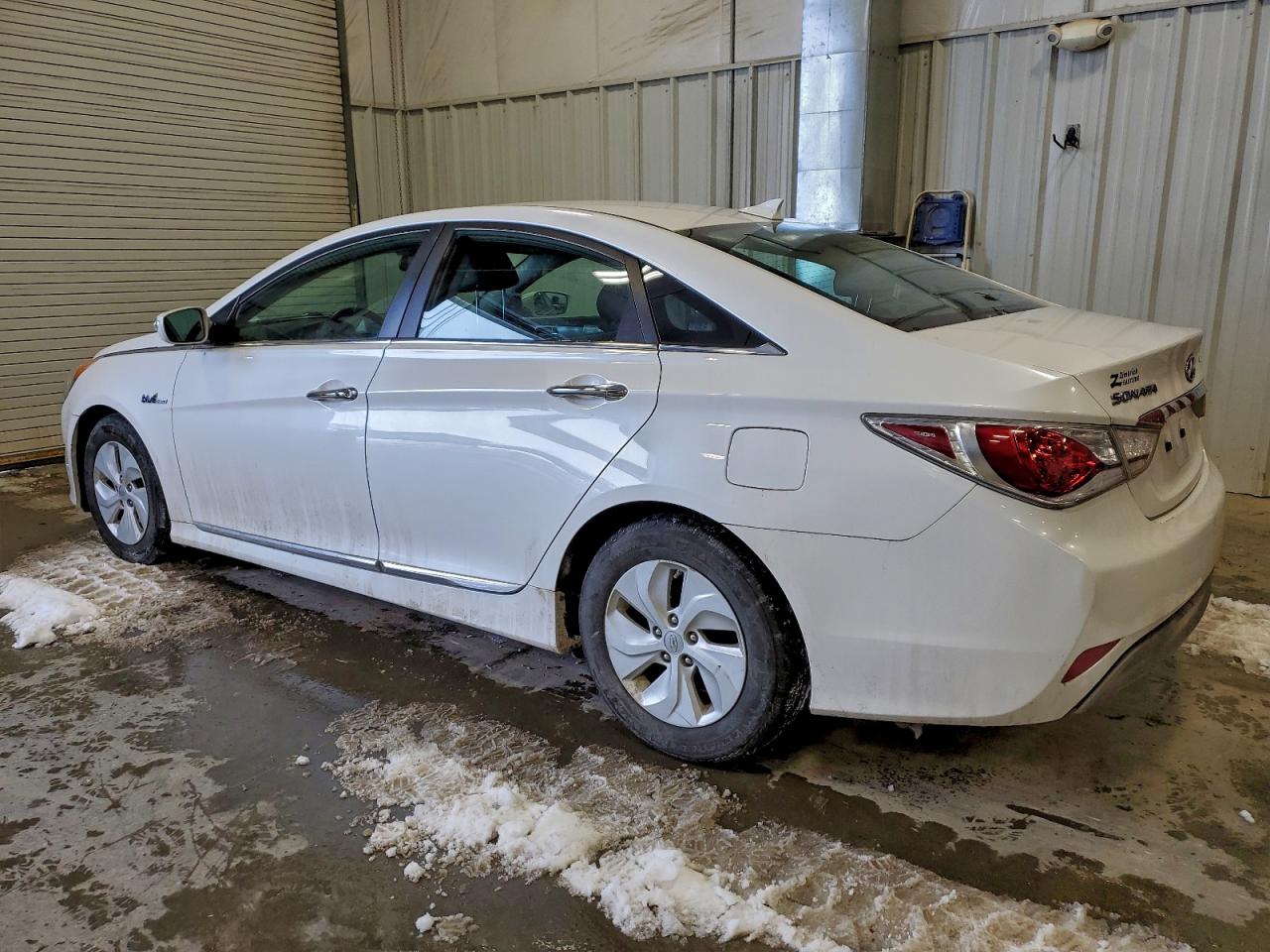 2013 HYUNDAI SONATA HYBRID photo 2
