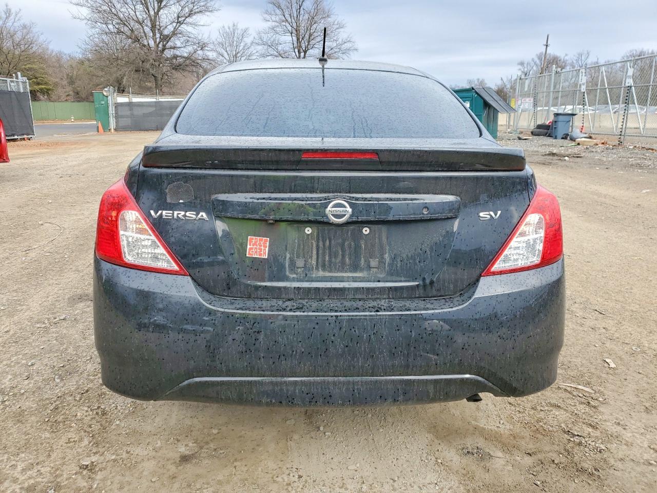 2018 NISSAN VERSA S photo 6
