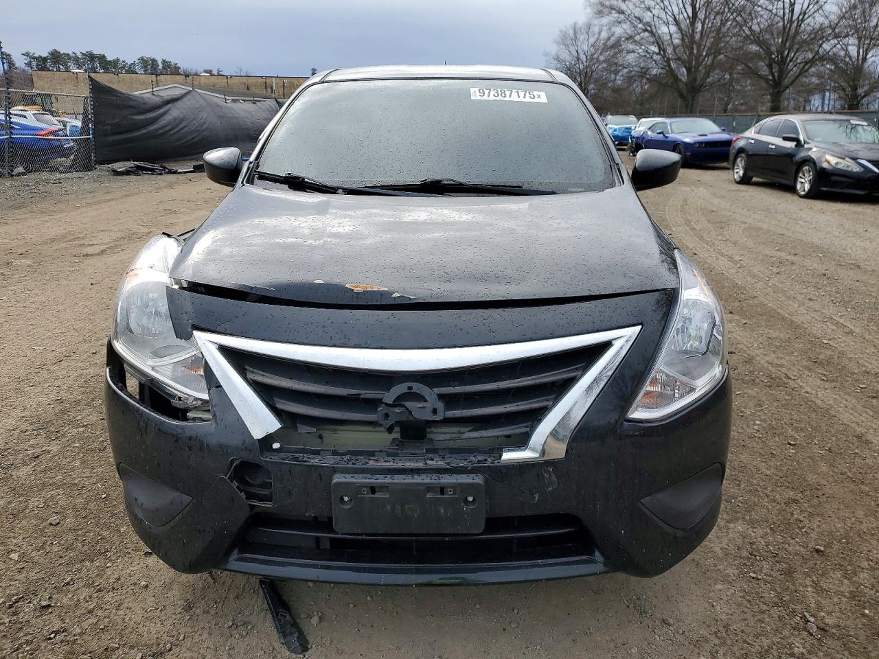 2018 NISSAN VERSA S photo 5