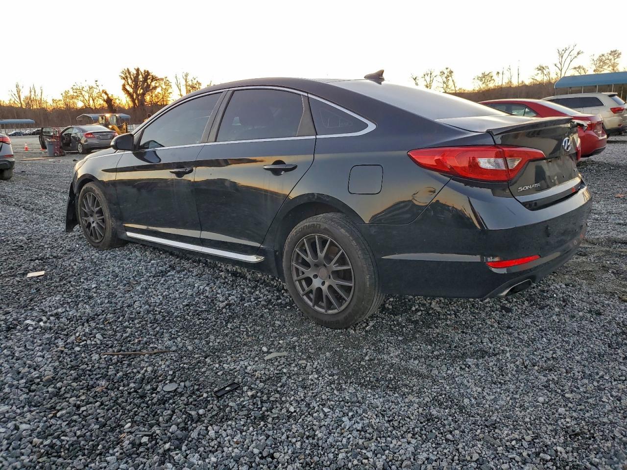 2015 HYUNDAI SONATA SPORT photo 2