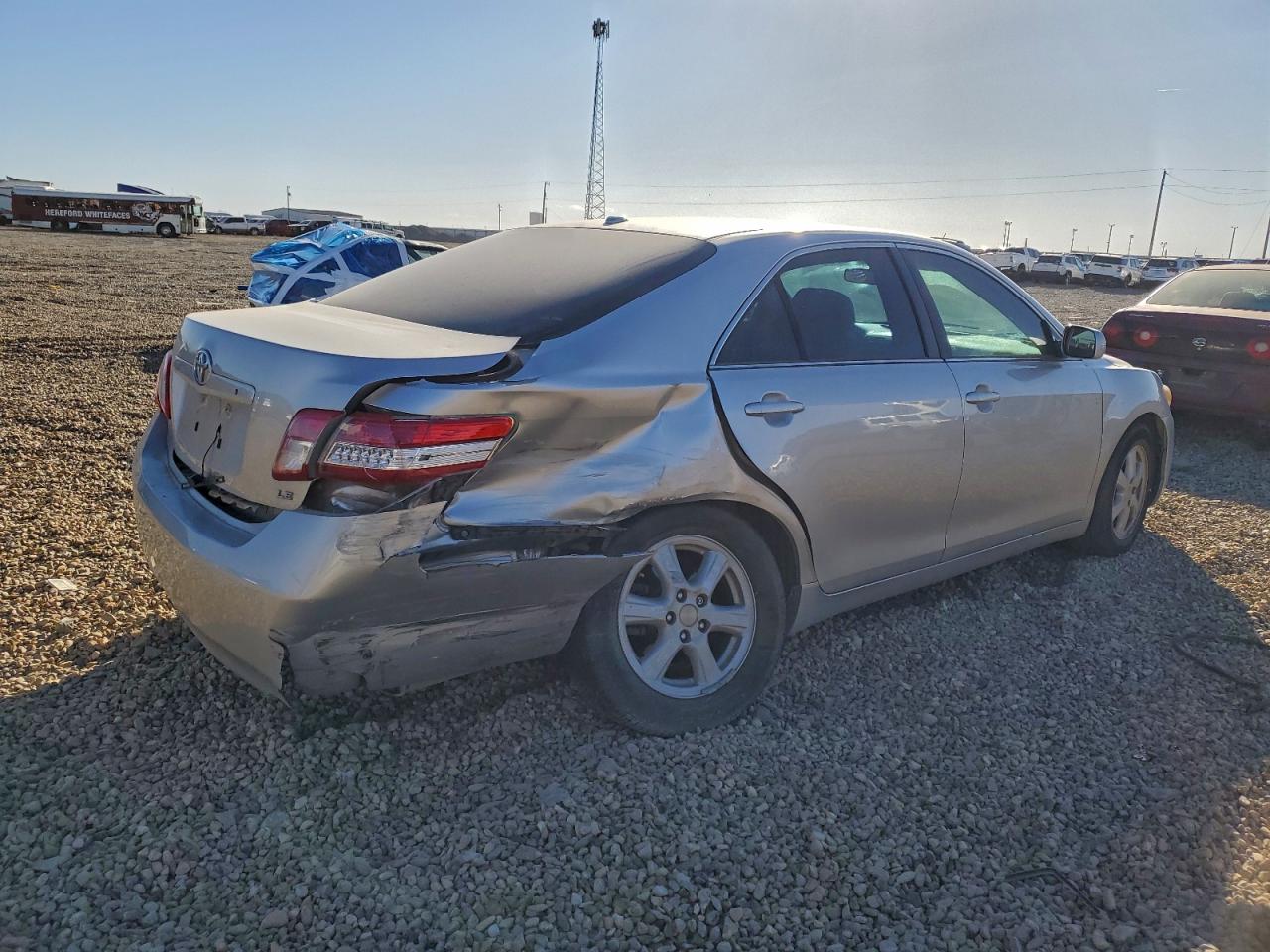 2010 TOYOTA CAMRY BASE photo 3