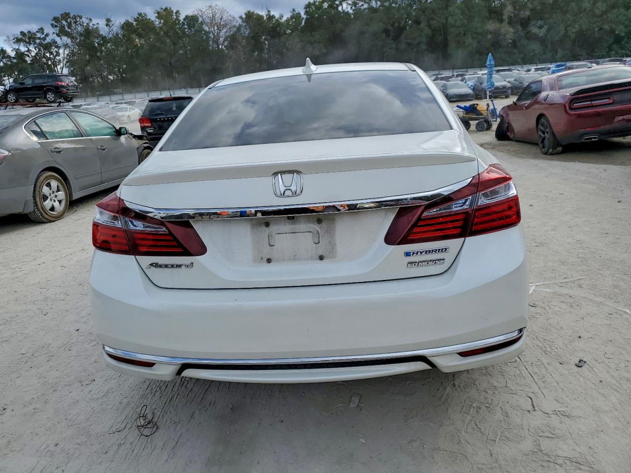 2017 HONDA ACCORD HYBRID photo 16