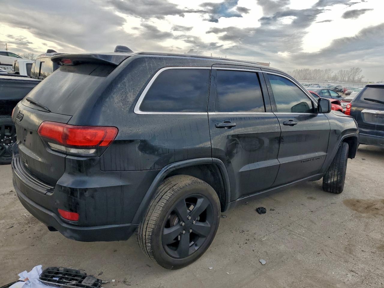 2015 JEEP GRAND CHEROKEE LAREDO photo 5