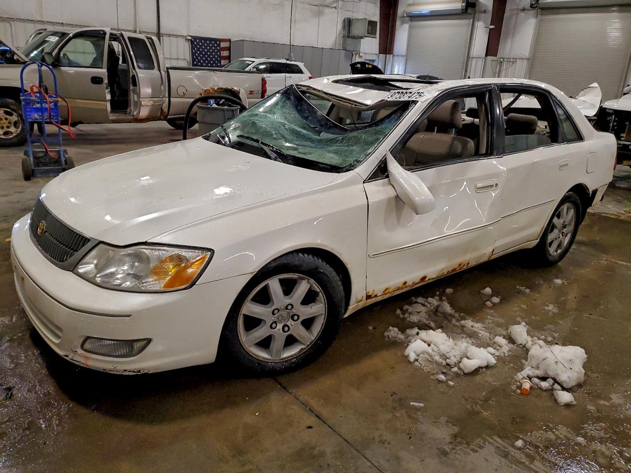 2000 TOYOTA AVALON