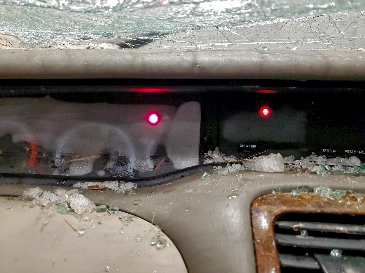 2000 TOYOTA AVALON XL photo 9