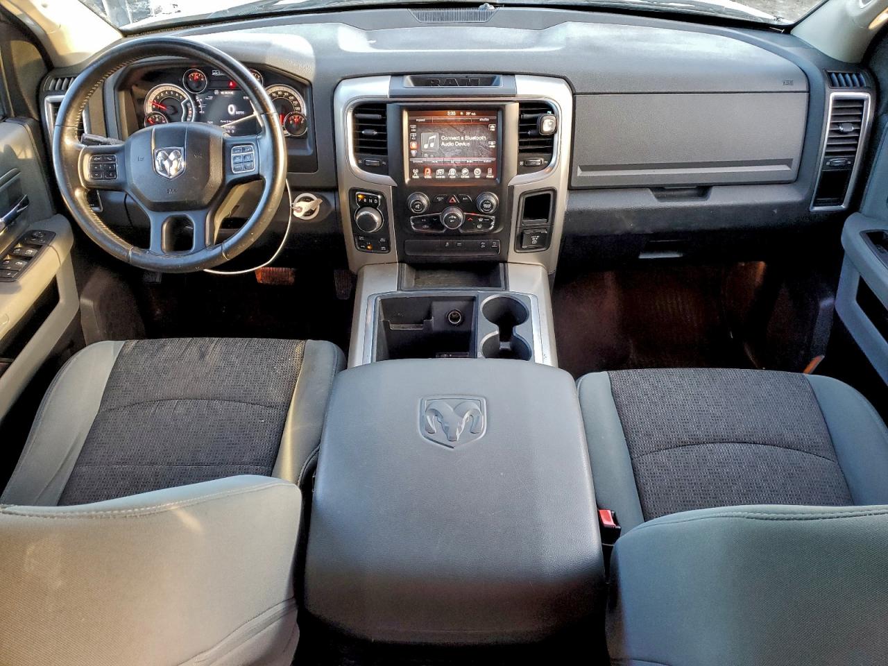 2014 RAM 1500 SLT photo 8