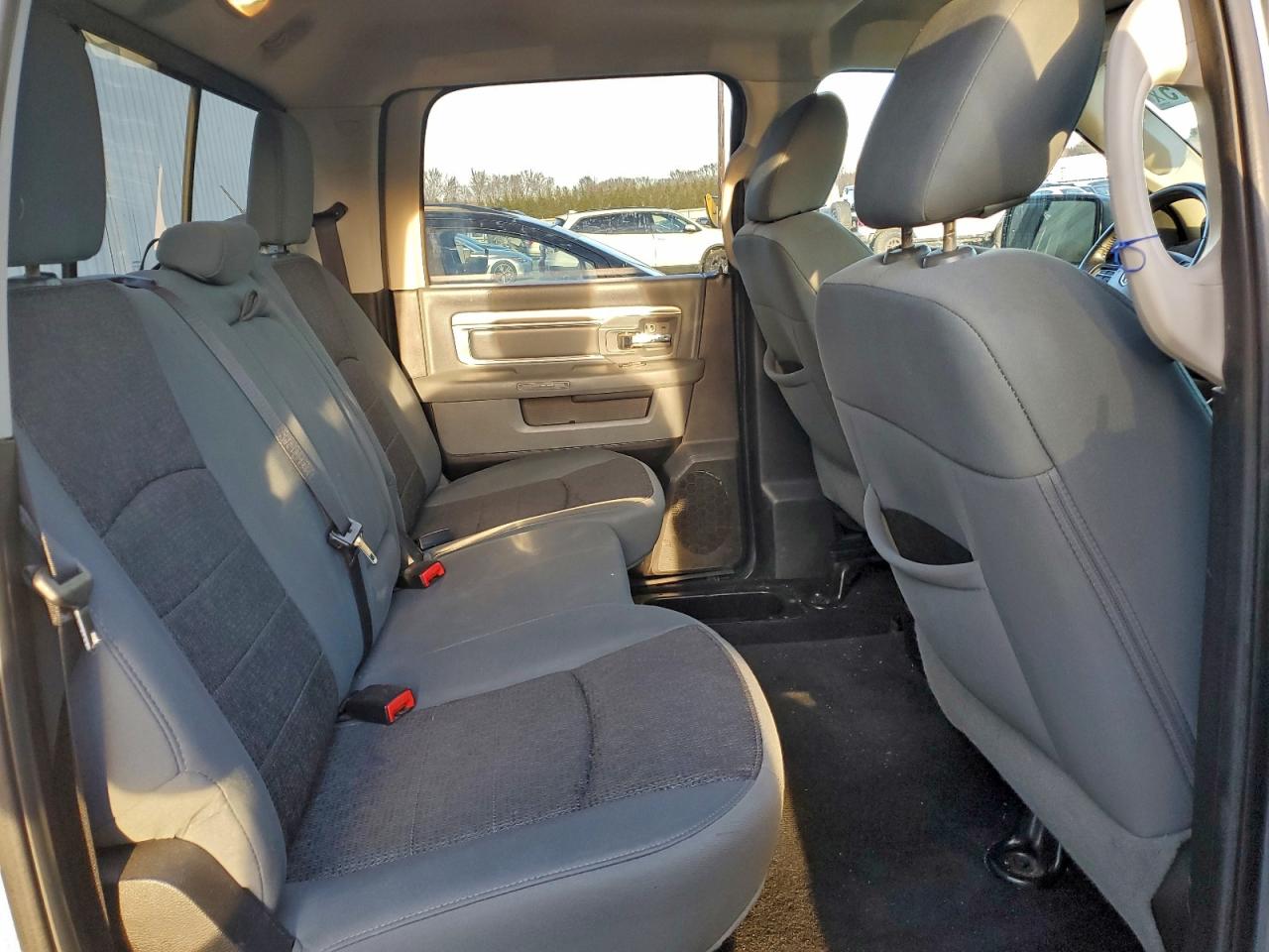 2014 RAM 1500 SLT photo 10