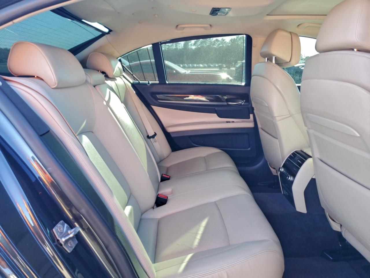 2012 BMW 750 I photo 10