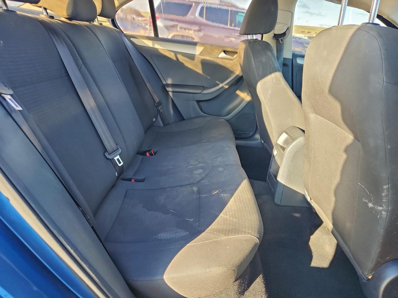 2015 VOLKSWAGEN JETTA SE photo 10