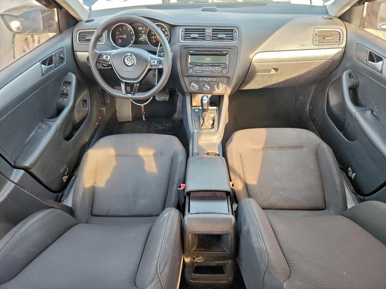 2015 VOLKSWAGEN JETTA SE photo 8