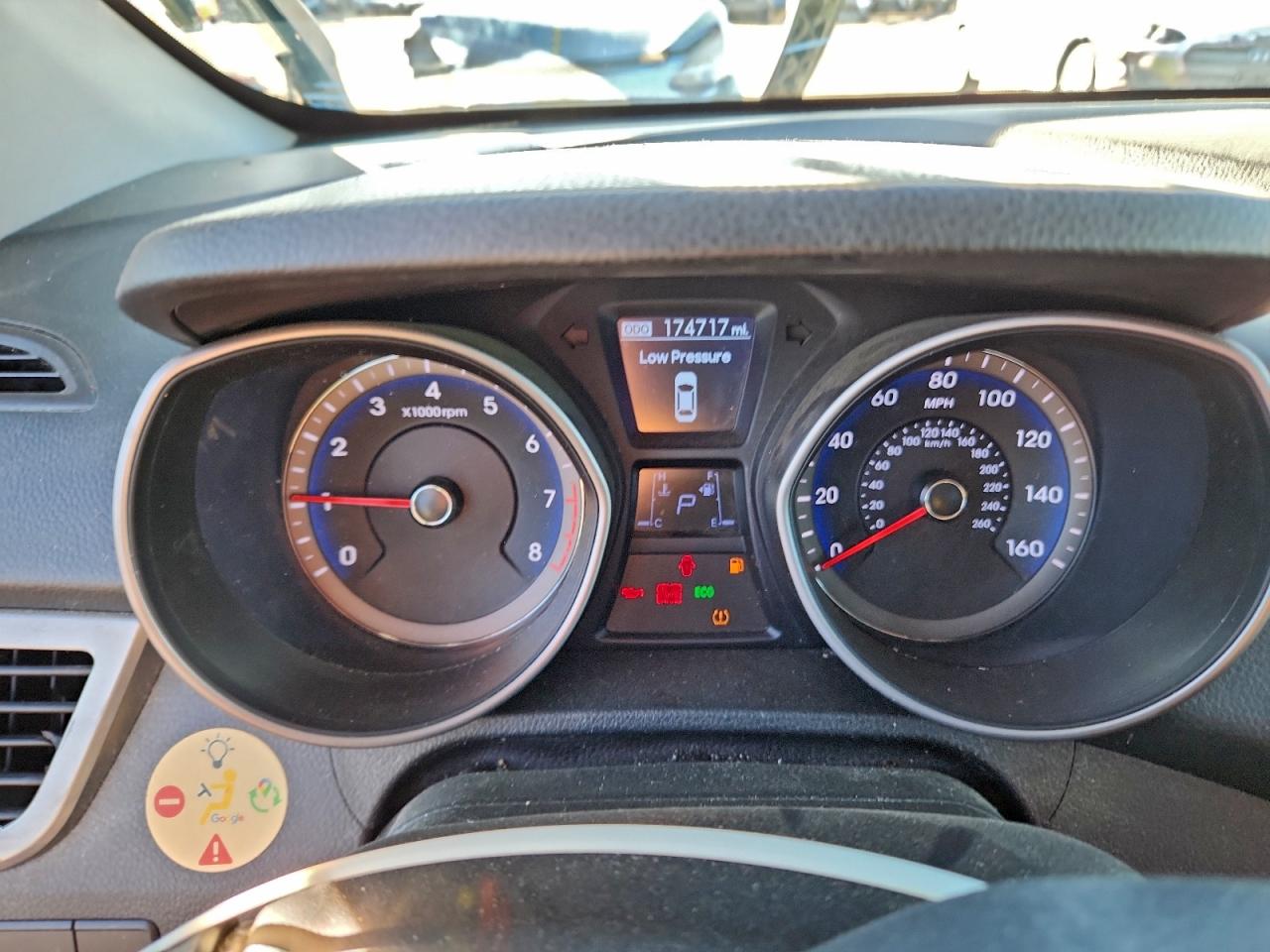 2016 HYUNDAI ELANTRA GT photo 9