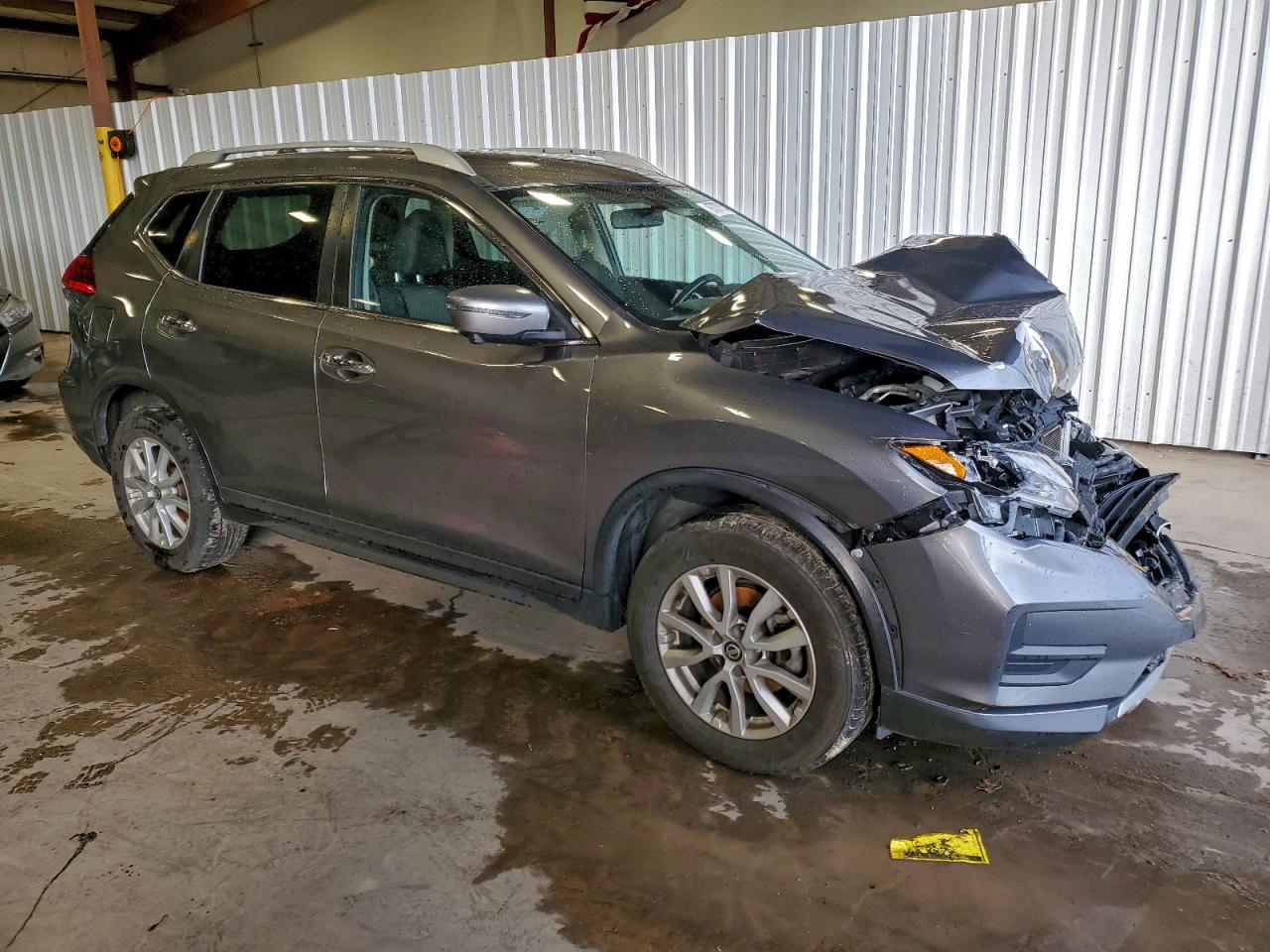 2017 NISSAN ROGUE SV photo 4