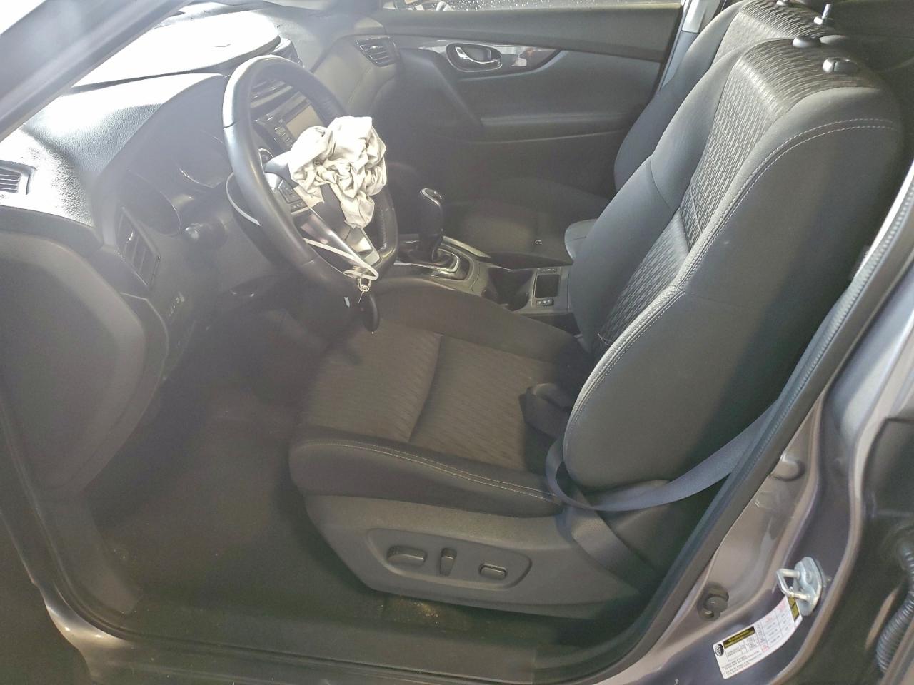 2017 NISSAN ROGUE SV photo 7