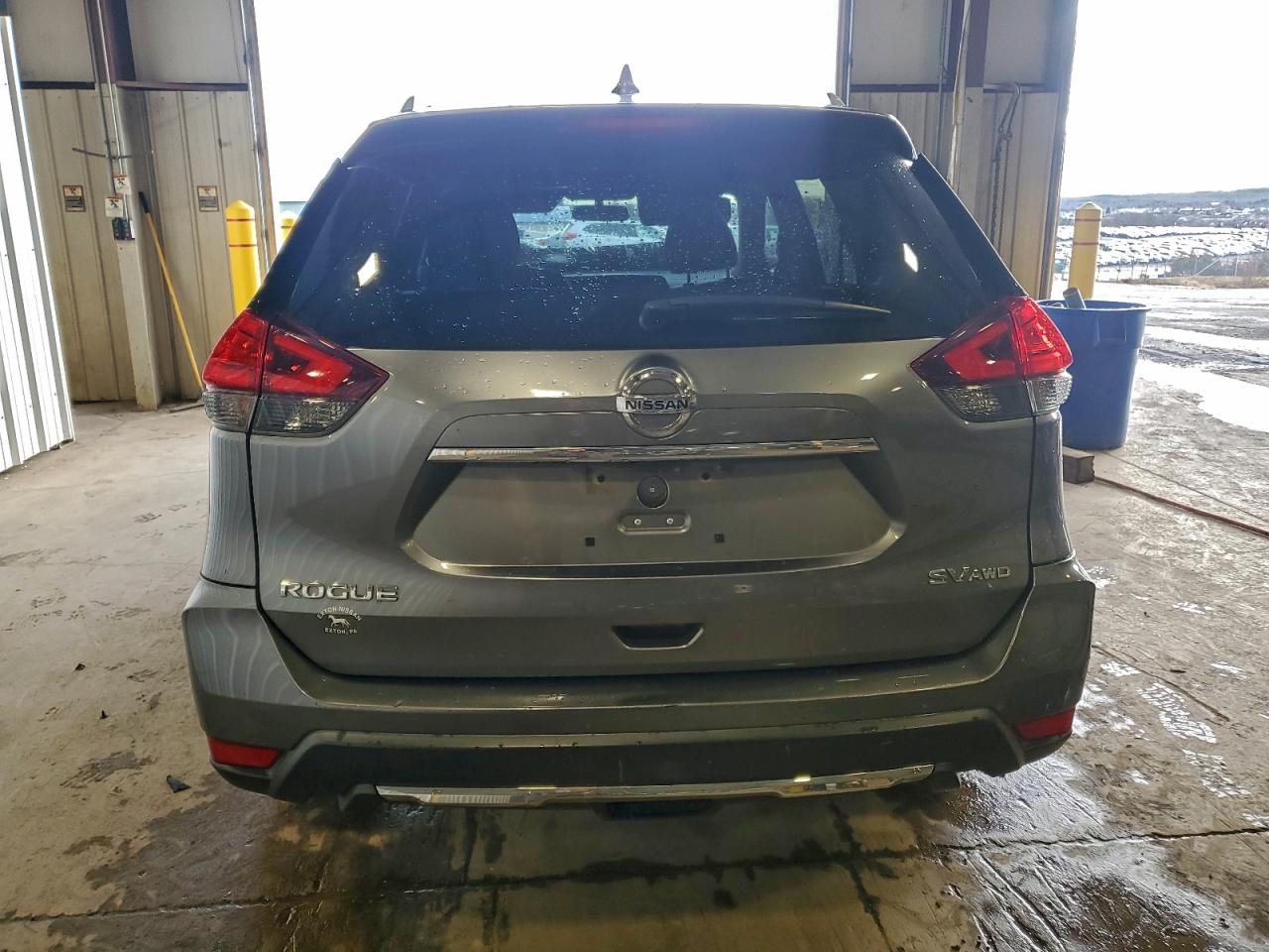 2017 NISSAN ROGUE SV photo 6
