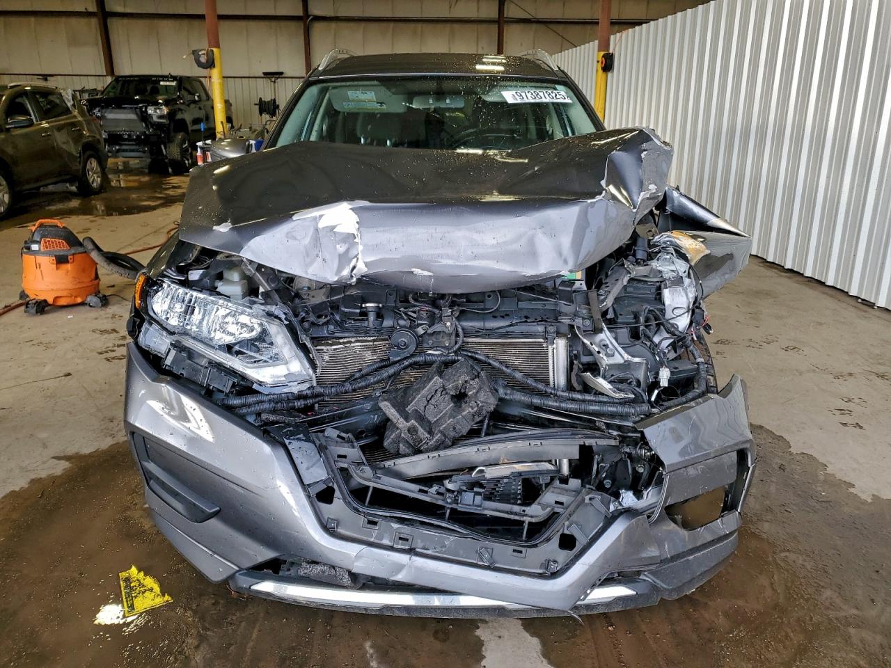 2017 NISSAN ROGUE SV photo 5
