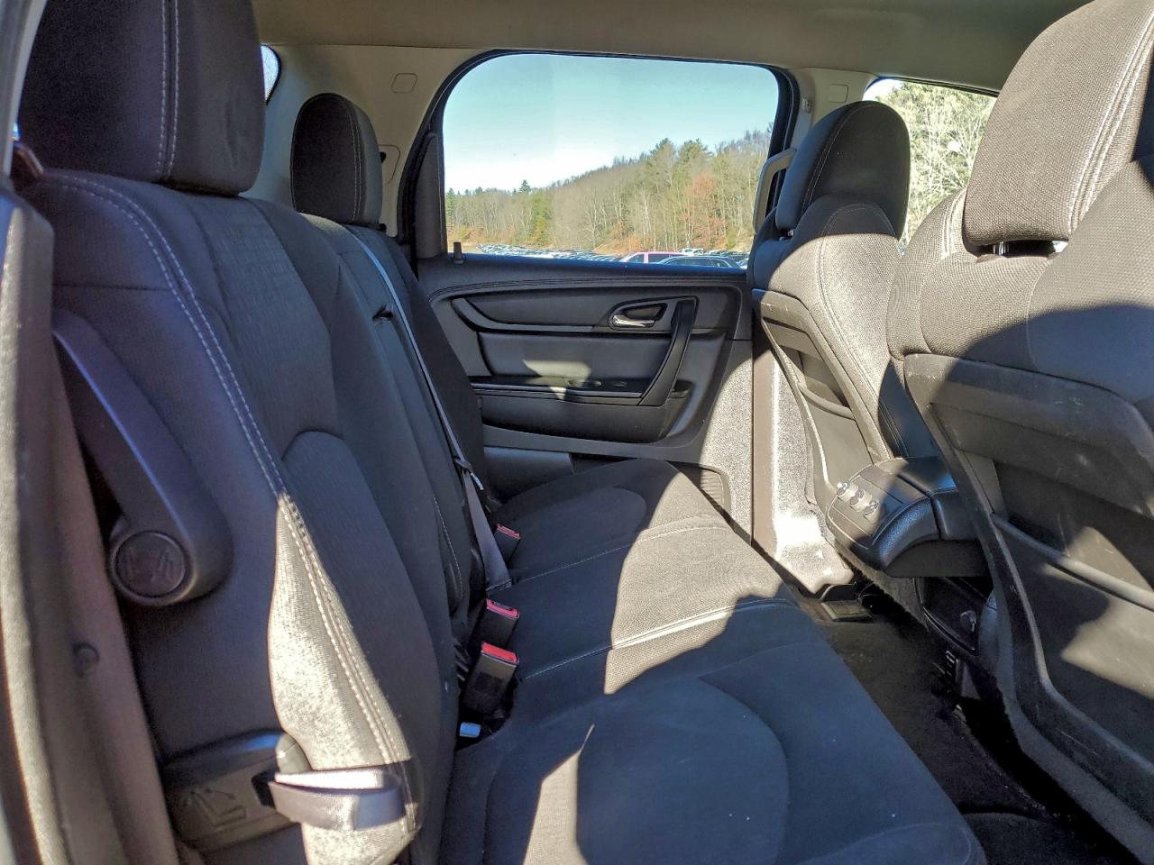 2015 GMC ACADIA SLE photo 11