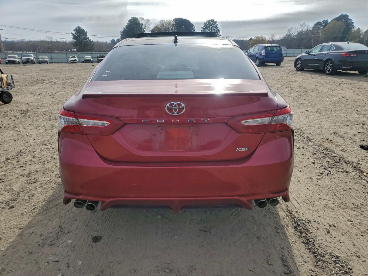 2018 TOYOTA CAMRY XSE photo 6