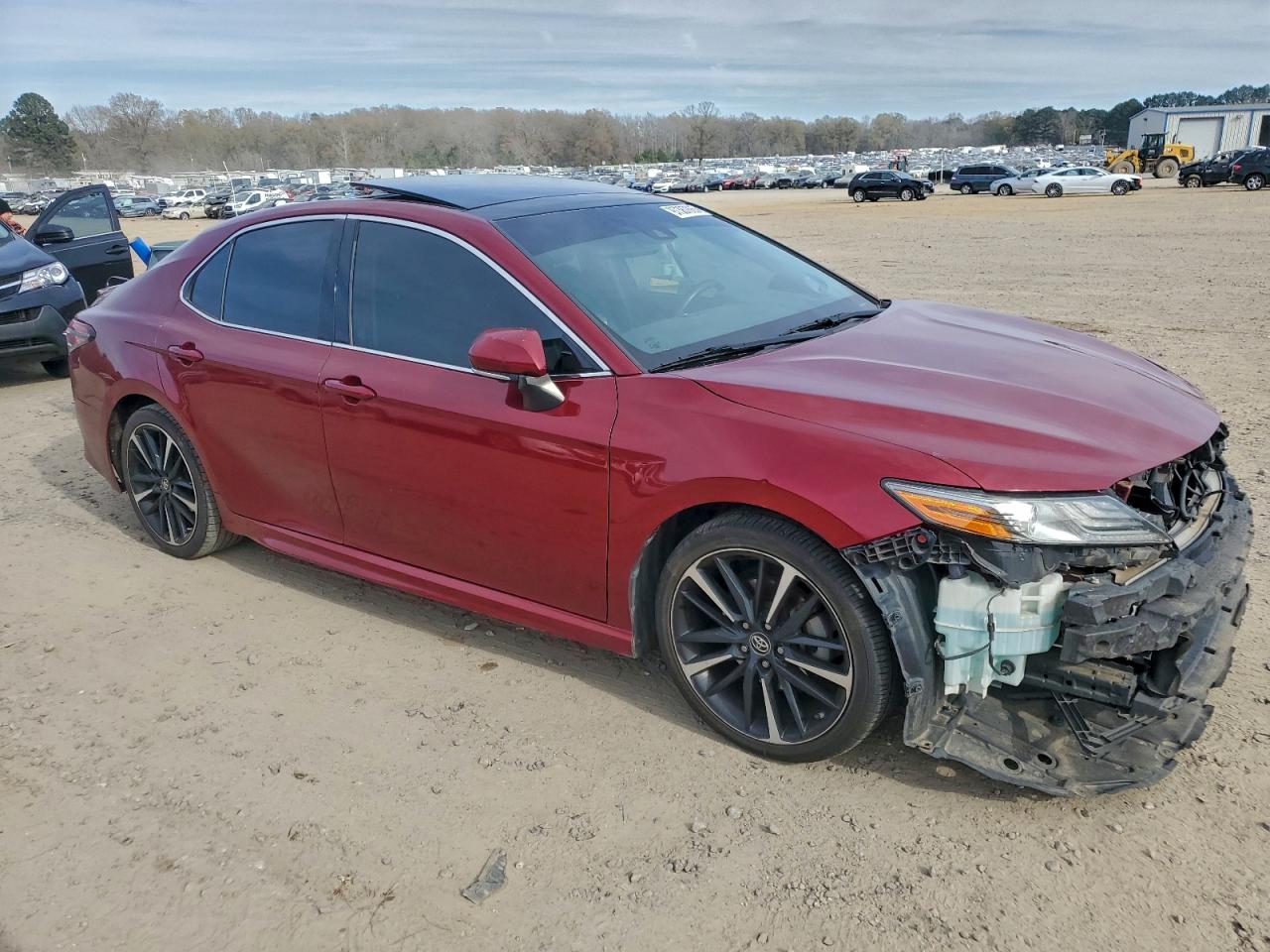 2018 TOYOTA CAMRY XSE photo 4