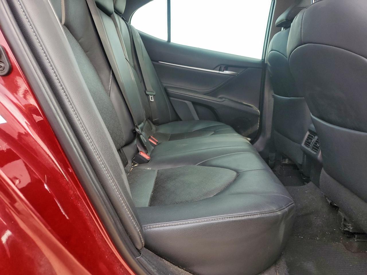 2018 TOYOTA CAMRY XSE photo 10