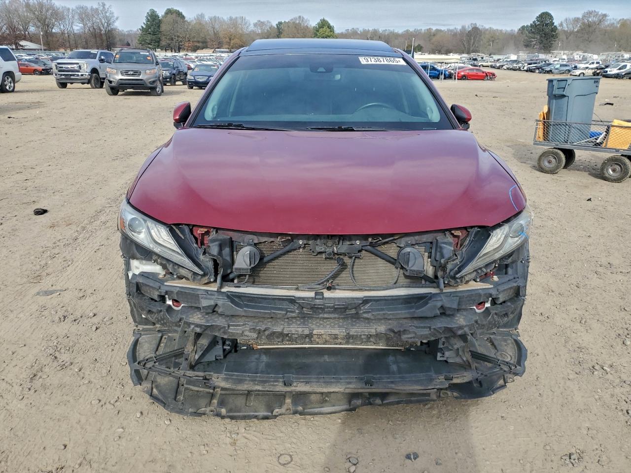 2018 TOYOTA CAMRY XSE photo 5