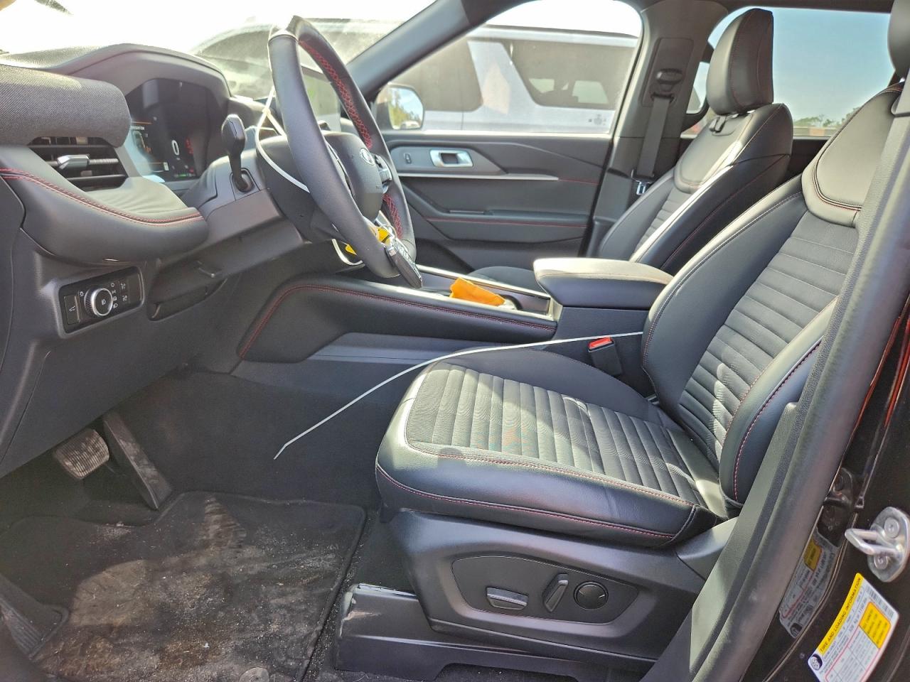 2025 FORD EXPLORER ST-LINE photo 7