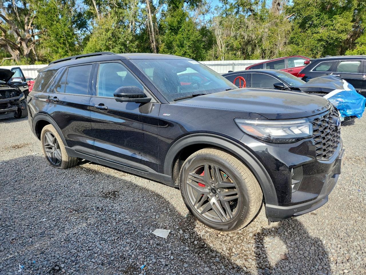 2025 FORD EXPLORER ST-LINE photo 4