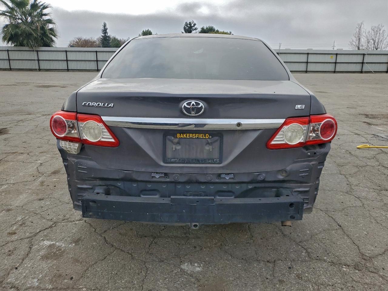 2013 TOYOTA COROLLA BASE photo 6