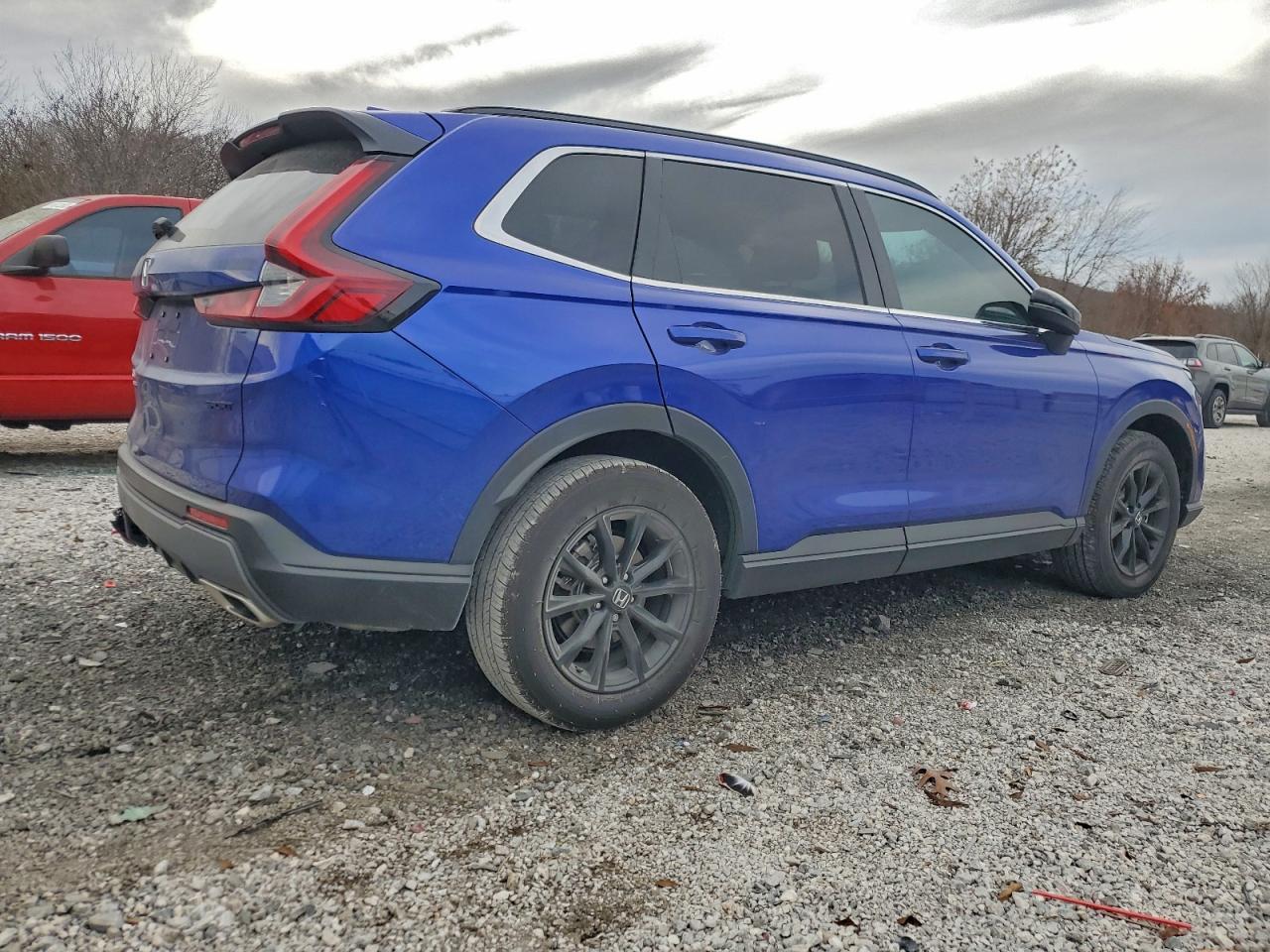2025 HONDA CR-V SPORT photo 3