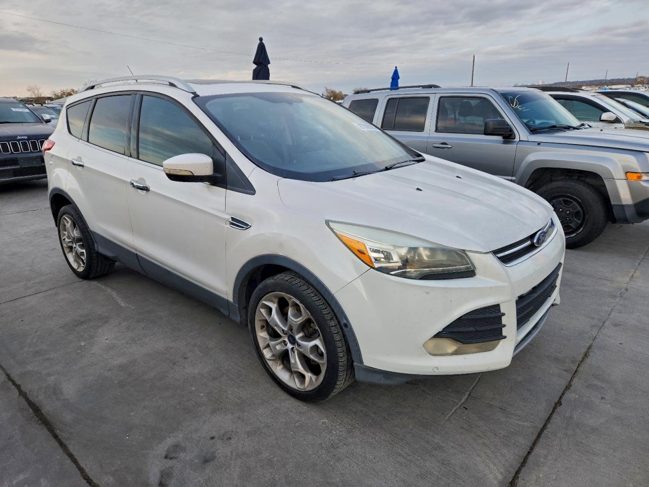 2016 FORD ESCAPE TITANIUM photo 4
