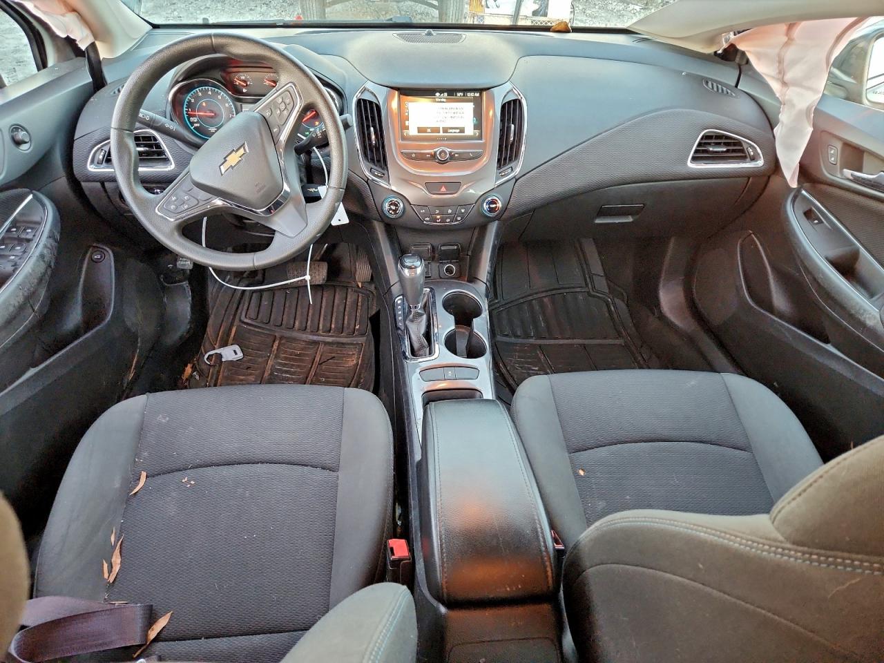 2017 CHEVROLET CRUZE LT photo 8