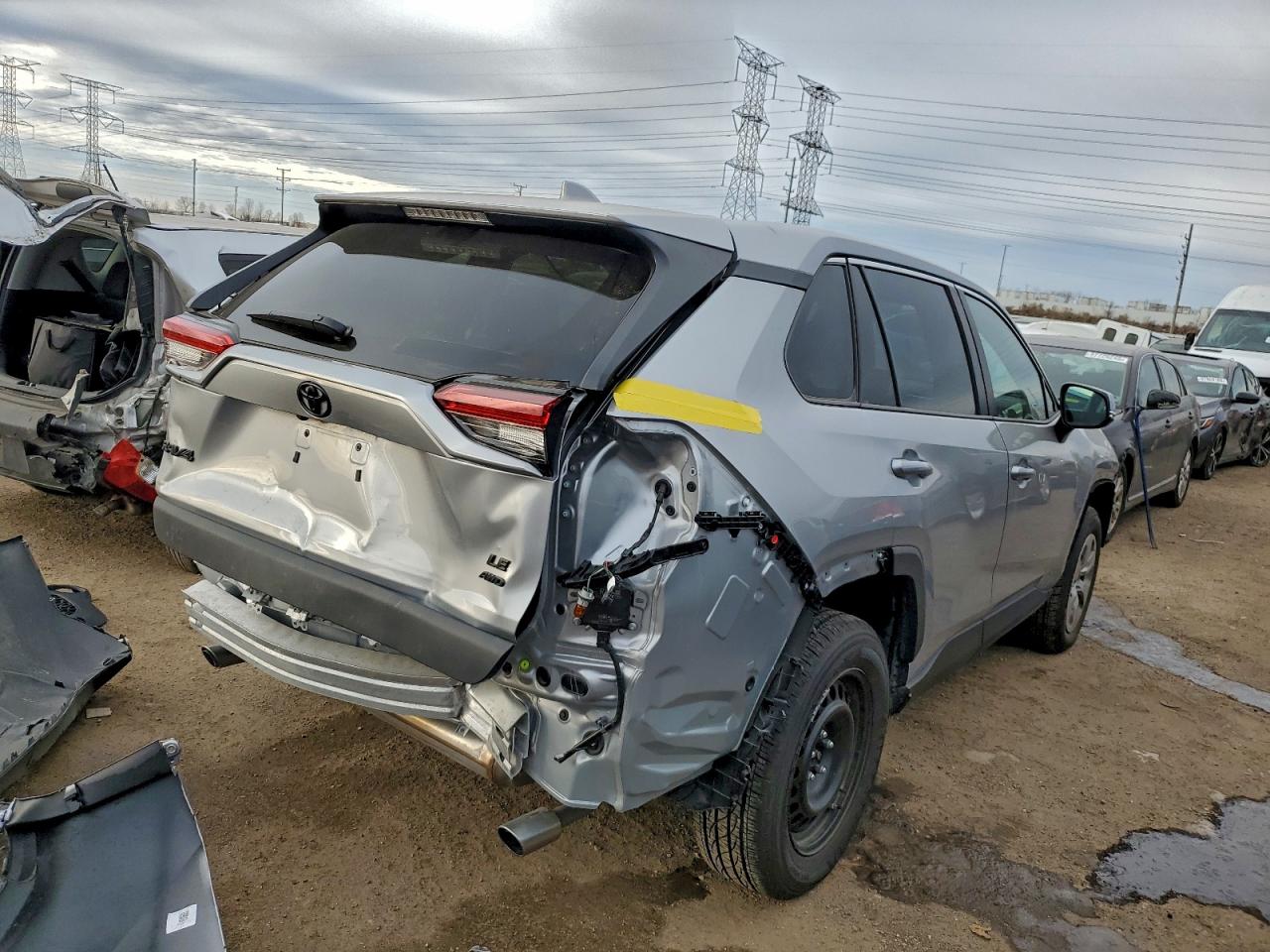2024 TOYOTA RAV4 LE photo 3
