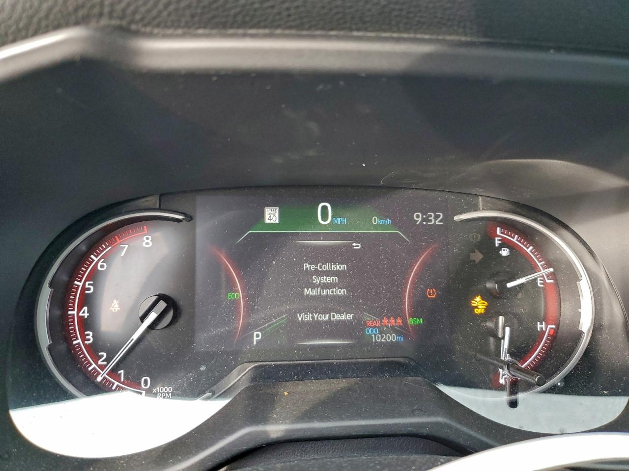 2024 TOYOTA RAV4 LE photo 9