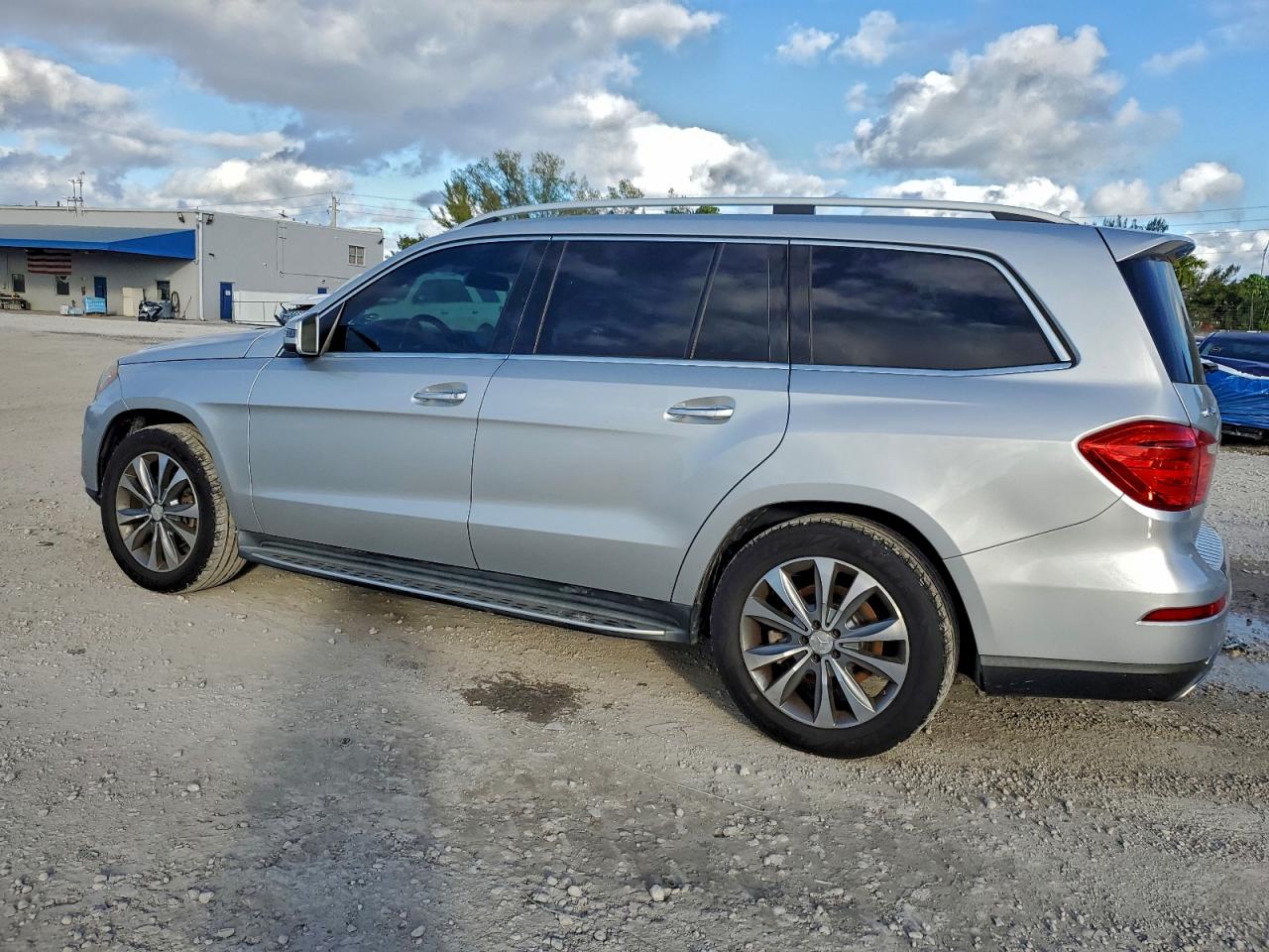 2014 MERCEDES-BENZ GL 450 4MATIC photo 2