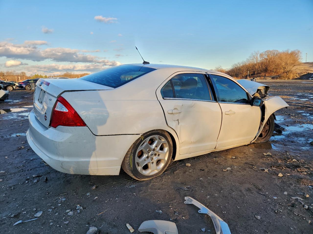 2010 FORD FUSION SE photo 3
