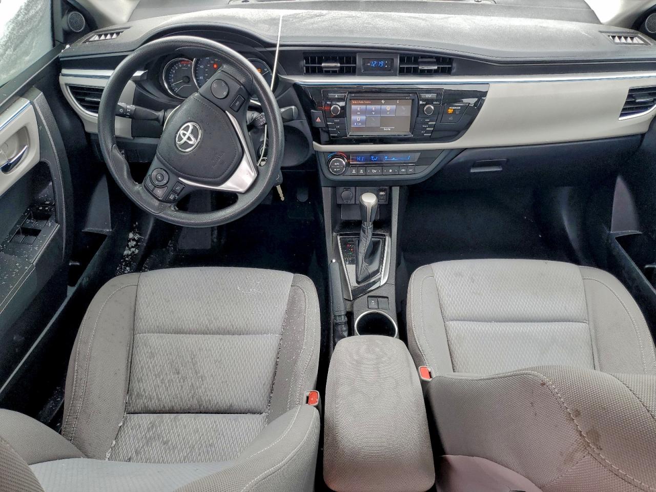 2016 TOYOTA COROLLA L photo 8