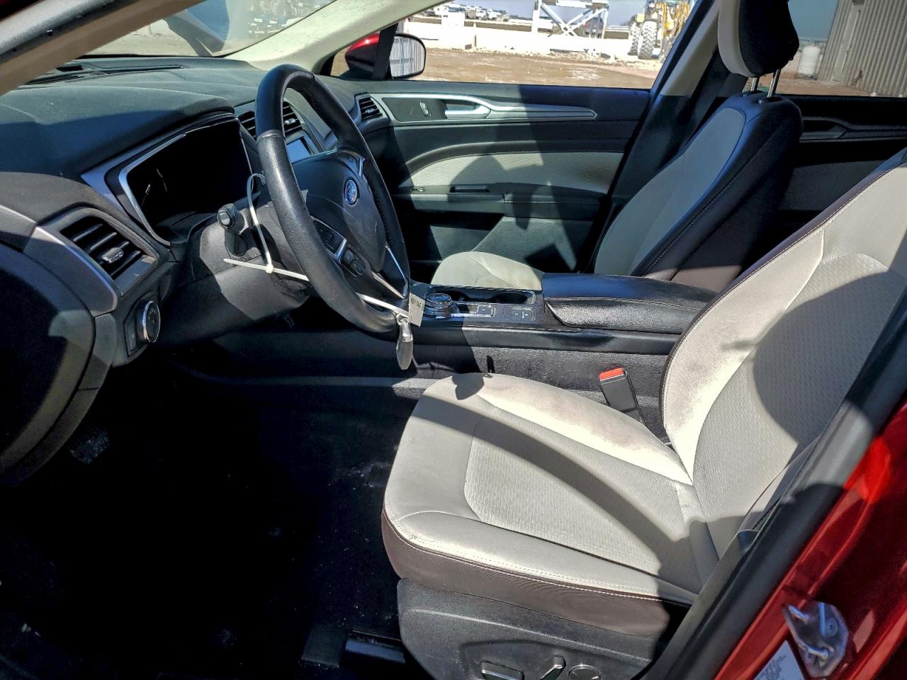 2020 FORD FUSION SE photo 13