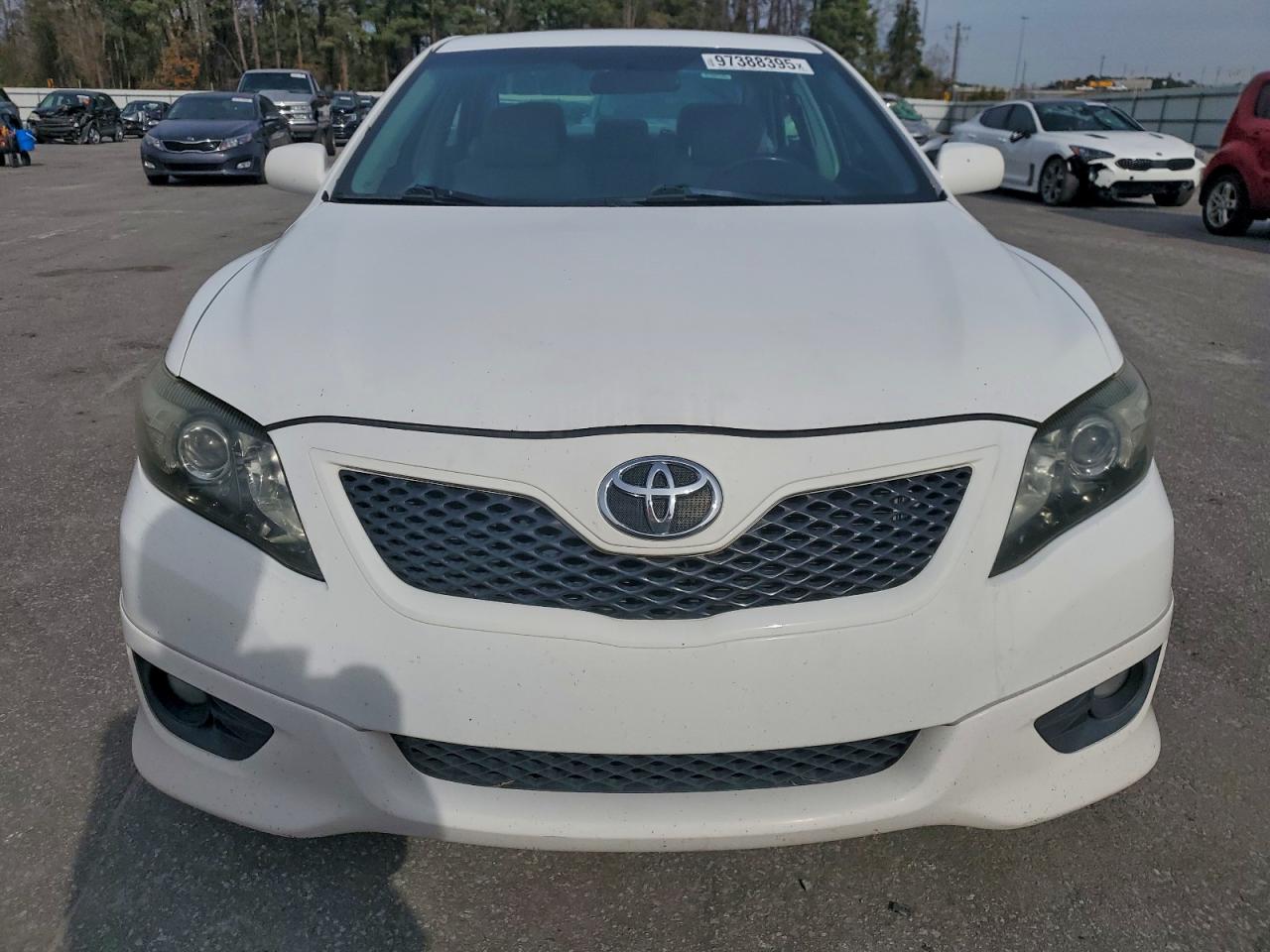 2011 TOYOTA CAMRY BASE photo 5