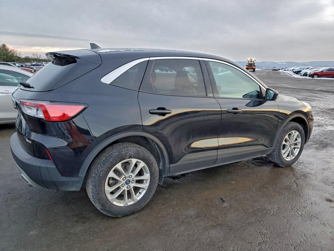 2022 FORD ESCAPE SE photo 3