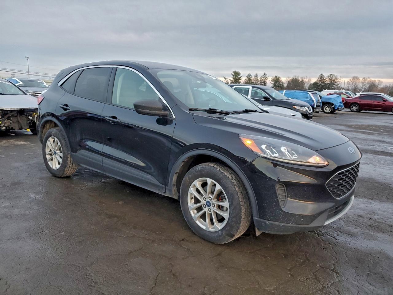 2022 FORD ESCAPE SE photo 4