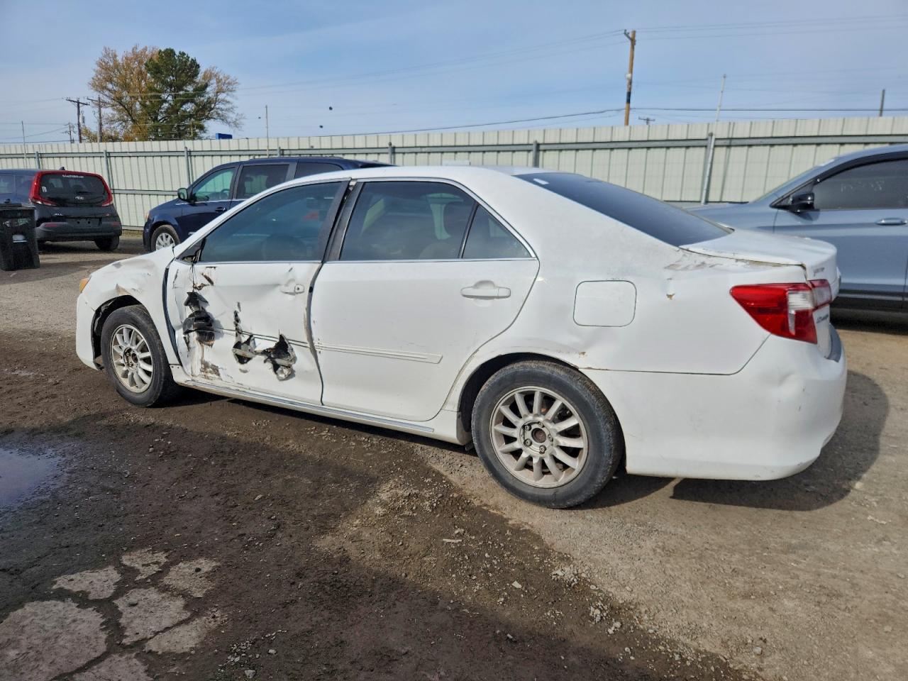 2013 TOYOTA CAMRY L photo 2