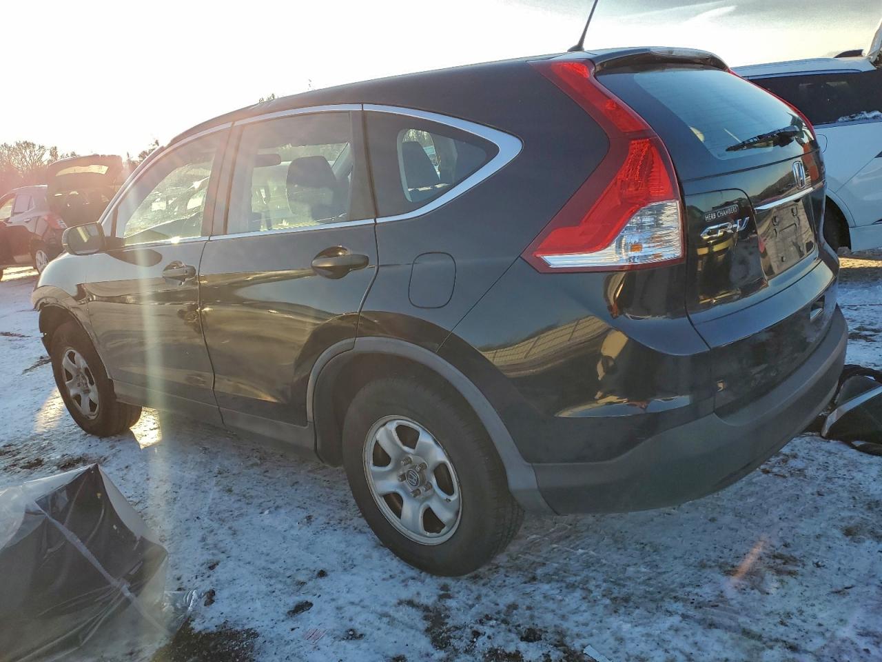 2014 HONDA CR-V LX photo 2